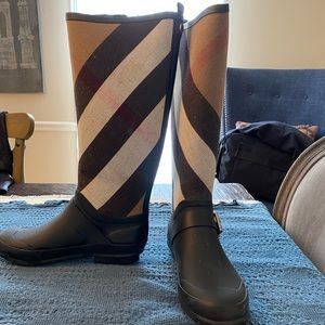 Burberry knee high rain boots. Worn once . Size 6.5